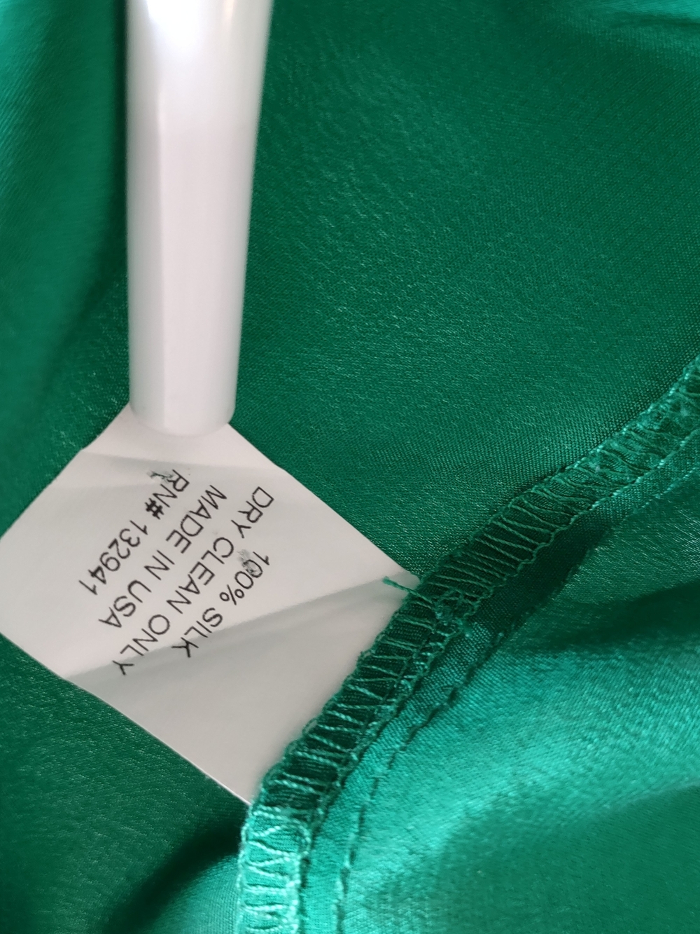 100%silk Sleeveless V-Neck Peplum Top - Emerald Green - Picture 10 of 10